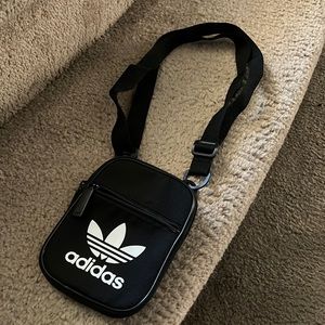Adidas Side Pouch